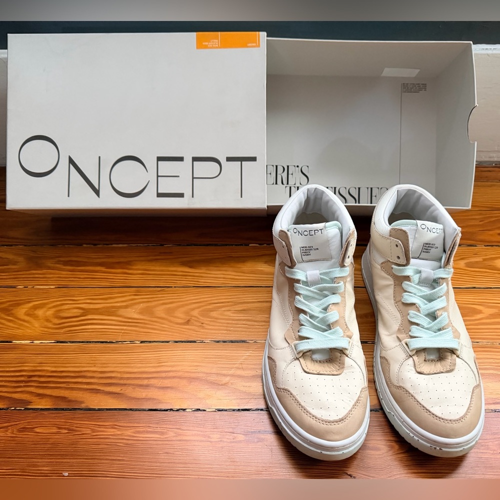 Oncept Philly Leather and Suede Sneaker - Picture 8 of 10